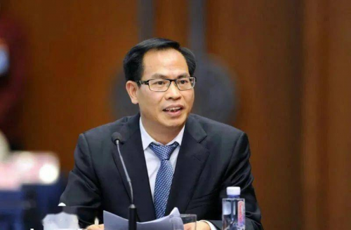 全國(guó)人大代表柯云峰：擴(kuò)雙通道藥房范圍，促M(fèi)TM慢病藥學(xué)服務(wù)升級(jí)
